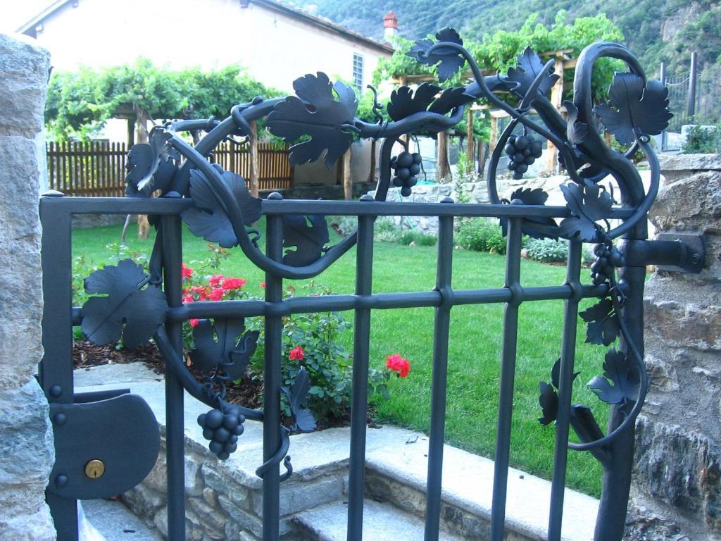 La Maison Des Vignerons Chambres D'Hotes B&B Donnaz Quarto foto
